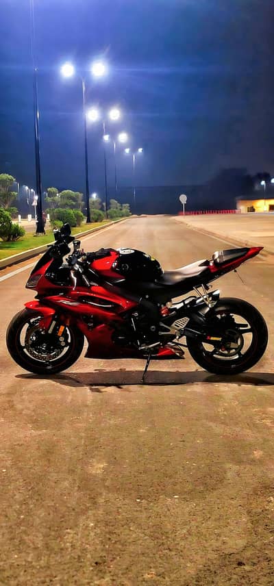 YAMAHA R6- SKULL EDITION