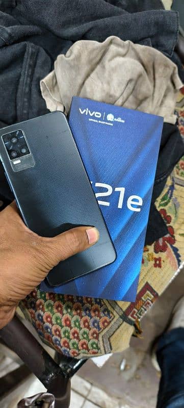 Vivo V21e