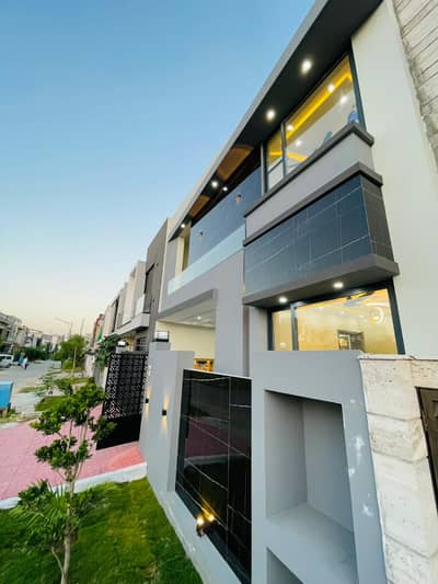 8 Marla Beautiful House Available For Sale In Faisal Town Phase 1 Block A Islamabad