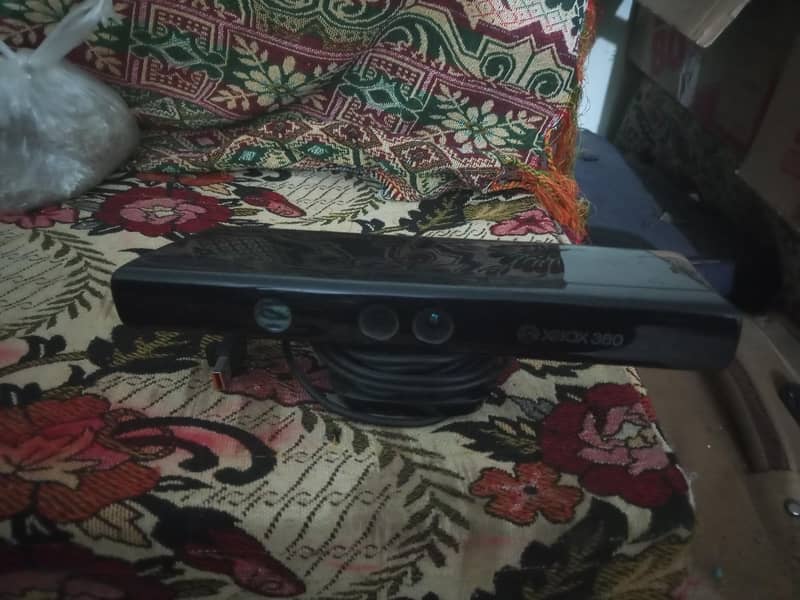 Xbox 360 Kinect 0