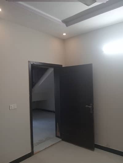 4marla 4beds like brand new house for rent in G 13 1 islamabad
