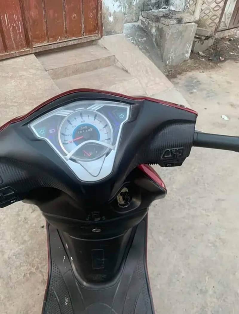 Scooty 4