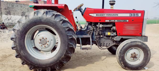 Massey Ferguson 385