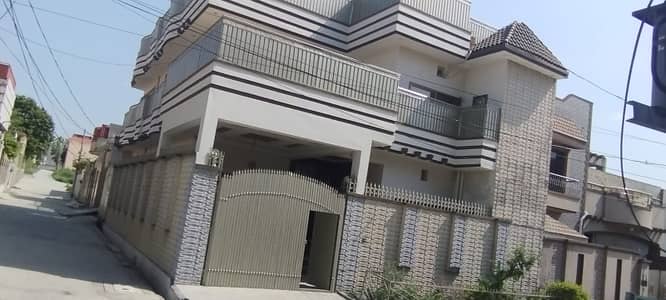 10 Marla Double Storey Corner House For Sale