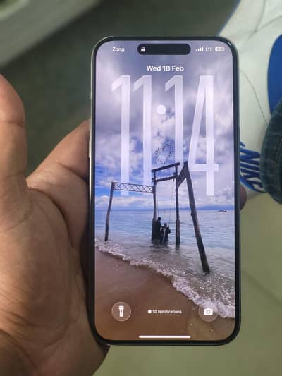 15 pro max 10/10 condition with box