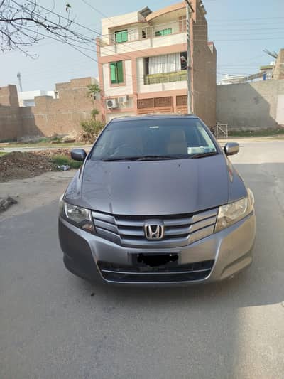 honda city 2011 just like brand new car.