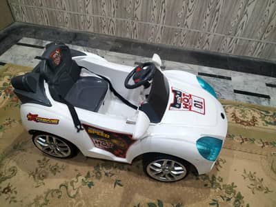 Kids Electric Ride On Car – Barely Used – Excellent Condition