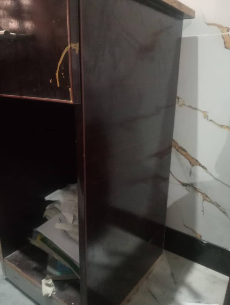 computer table urgent sell 1