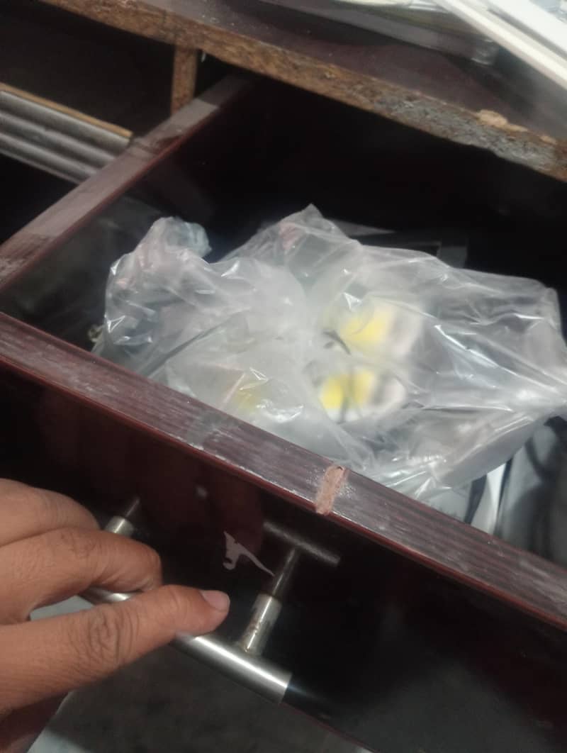 computer table urgent sell 2