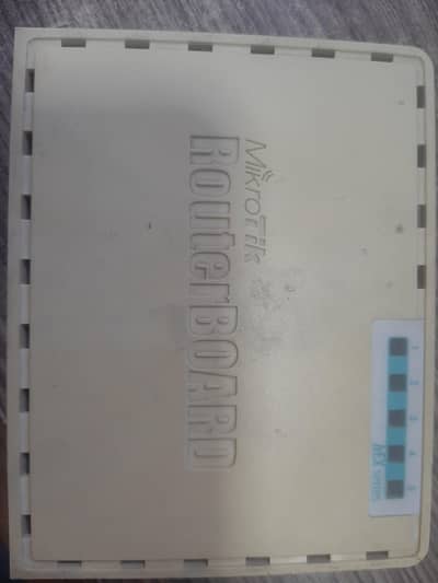 MikroTik RB 750 R2