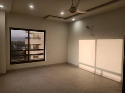 2 Bed apartment available for Sale at Zarkon height