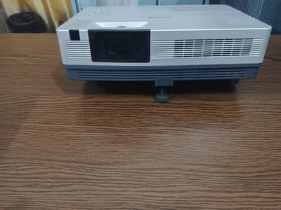 Canon LV 7930 projector