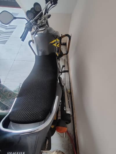 YBR G 125 night flow Limited edition