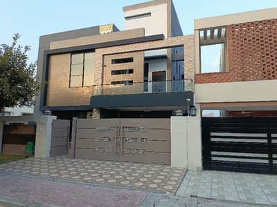 10 Marla Beautiful House For Sale