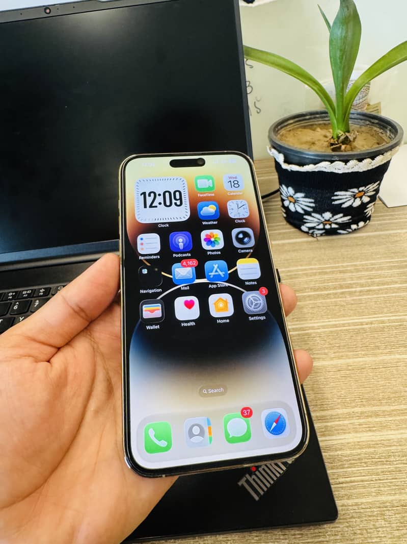 Iphone 14 Pro max 12