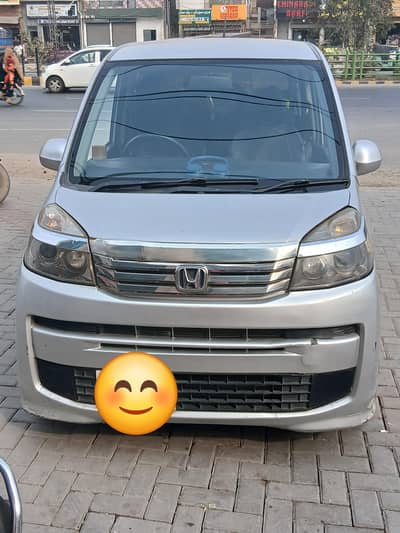 honda life 2011/13 for sale one two piece touching all  orignal paint