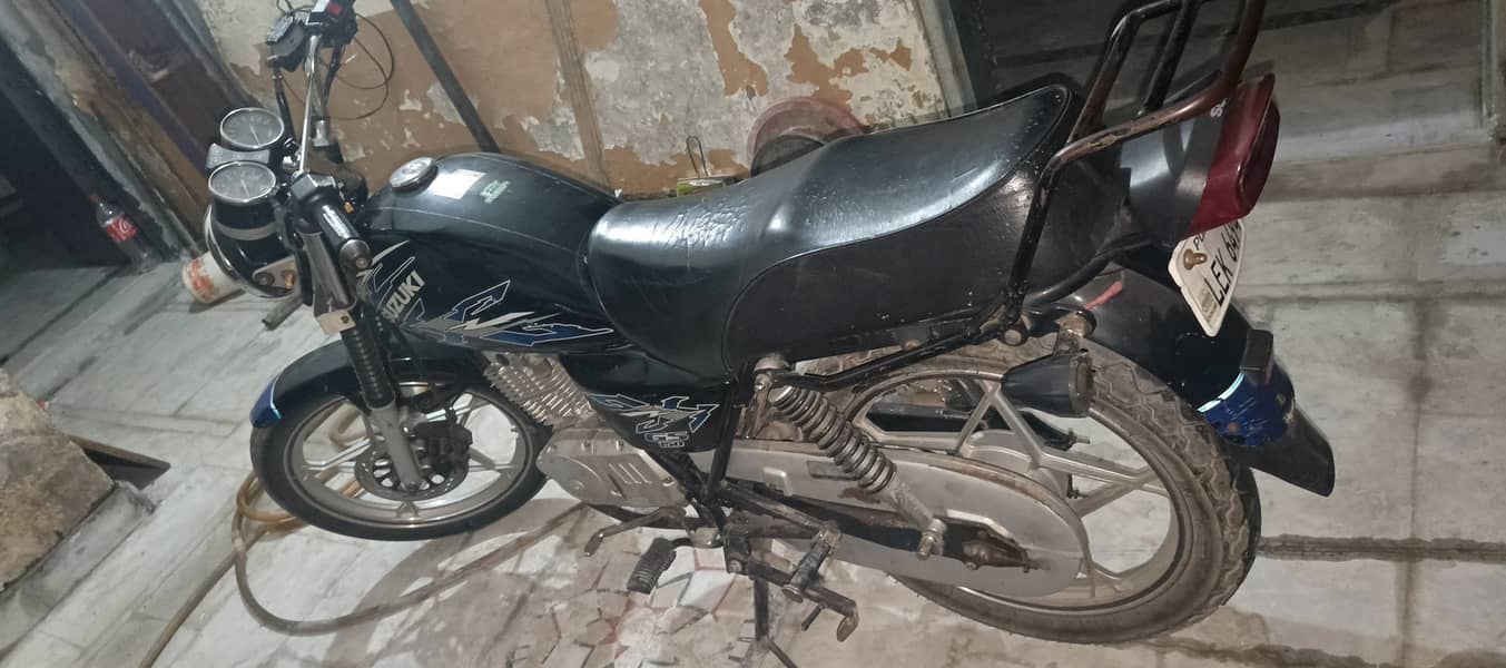Suzuki 4