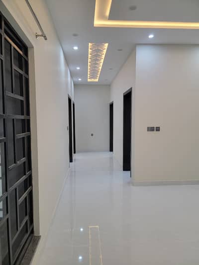 8 MARLA UPPER PORTION FOR RENT IN HIGH COURT PH 2 COLLEGE ROAD LAHORE