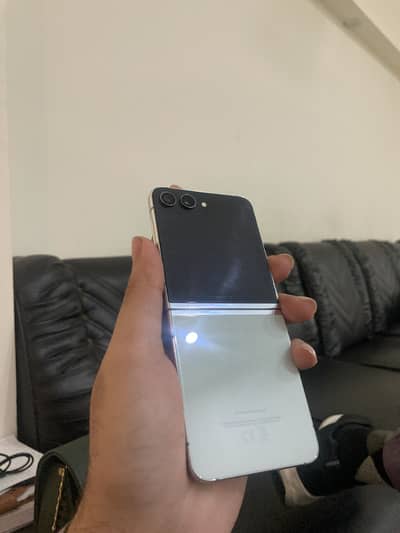 Samsung Z Flip 5 8/256