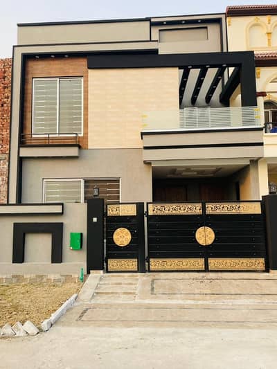 5 Marla Facing Park Brand New House Available For Sale With Hot Location 40 Feet Street Bariya Nashaman Lahore