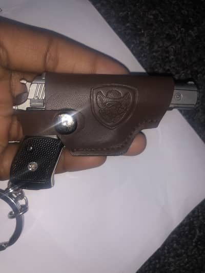 Metal gun key chain only no load