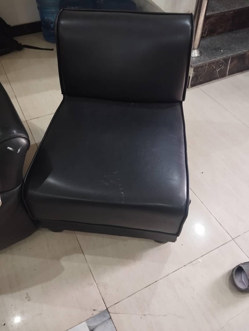 3seter+4 single sofas 1