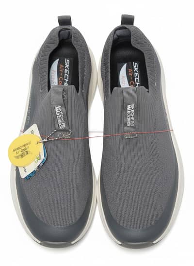 Skechers original veitnam shoes available 10/10 new