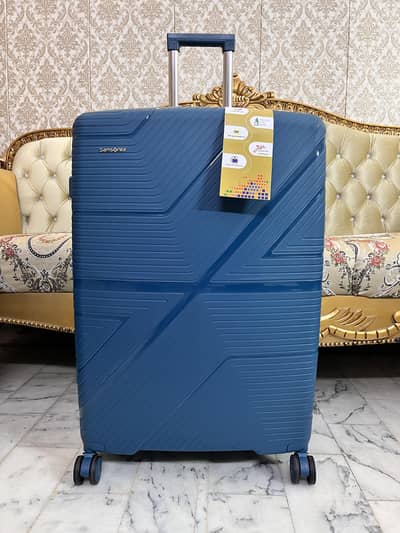 Samsonite travel suitcase