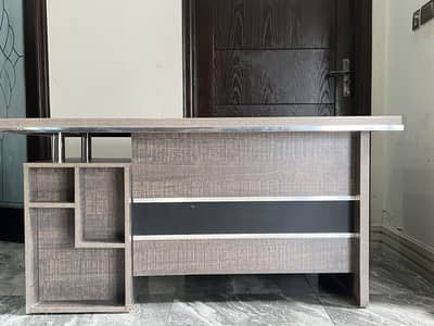 Office table