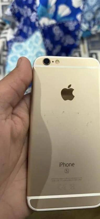 iPhone 6 plas 128 GB with box my WhatsApp number 0347/72/98/721