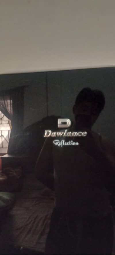 WIDE SHELF DAWLENCE REFLECTION REFRIGERATOR