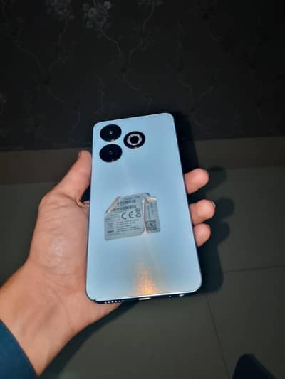 infinix smart 8 4 64 condition 10 9 with box charger ha 03120328849