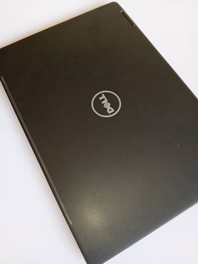 Dell Latitude 3379