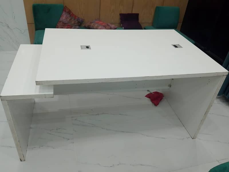 computer table 3