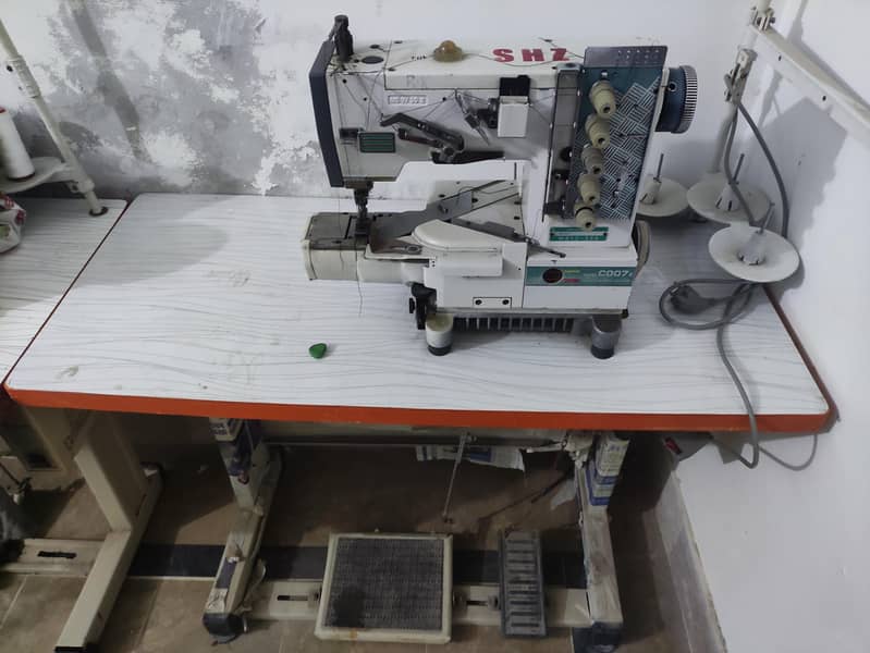 Flat lock machine 9/10 condition 0