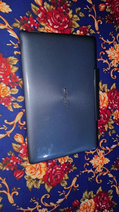 laptop with Intel Atom Z3740 | 2GB RAM | 58GB SSD | Windows Installedy