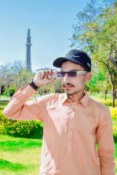 My name is gulfam age 20 year from NARNAG mandi