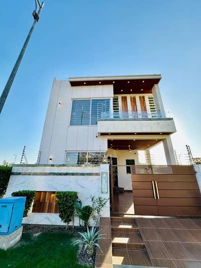 **5 Marla Luxury House For Sale In Park View City, Lahore. **