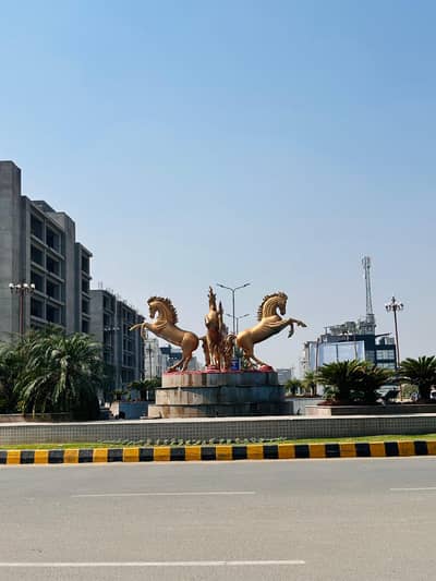 **Prime 5 Marla Plot For Sale In Park View City, Lahore**