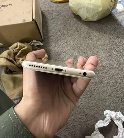 iPhone 6 plas 128 GB with box my WhatsApp number 0347/72/98/721