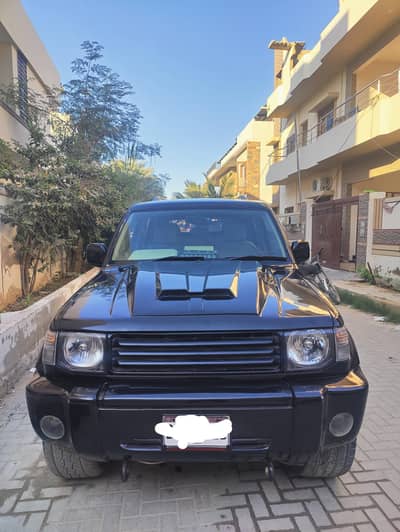 Mitsubishi Pajero intercular automatic