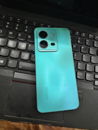 Vivo V25 5G, 20 GB RAM 256 GB Storage, Color changing Back, Comp Box