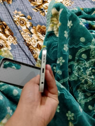 hot 60pro 3 month use kia bs warranty me hy daba her chez sath