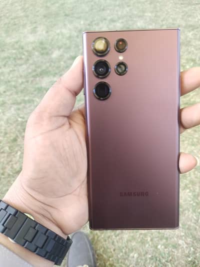 samsung s22 ultra 10,10 condition really good condition no dot