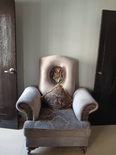 7 seater sofa set for sale in brand new condition