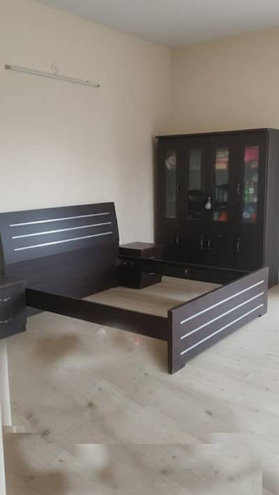 double bad King size 10/10 condition complete bedroom