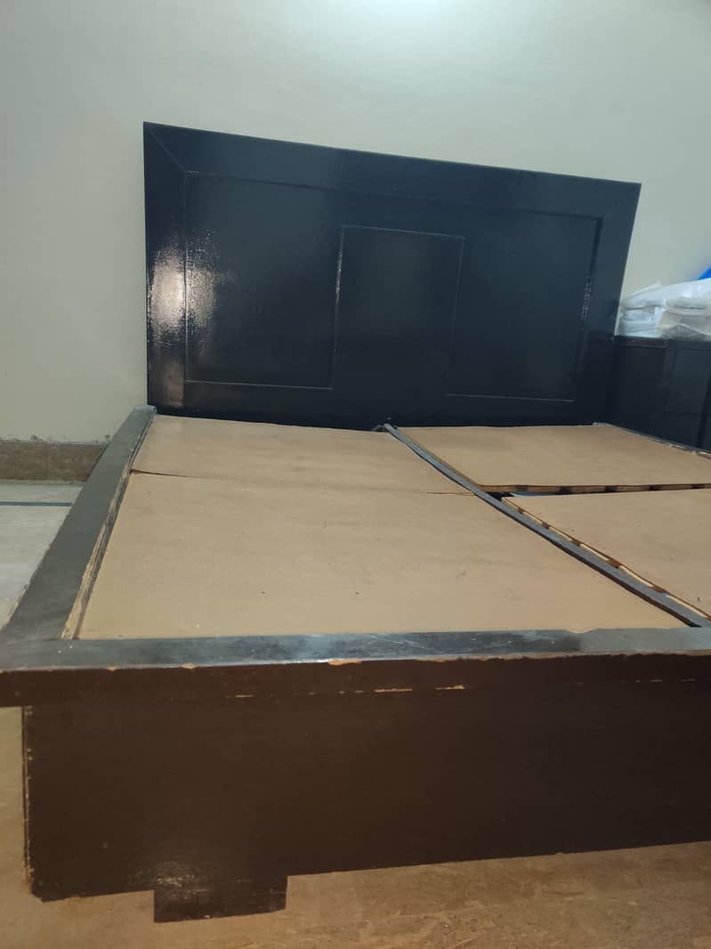 Bed | Side Tables | Dressing 0