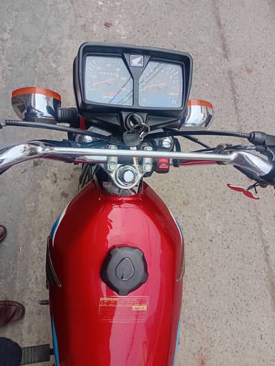 Honda Cg 125 model 24/26  Condation 10/10 Whatsapp number 03005267747