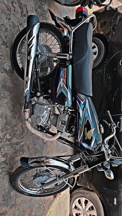 Honda cg125 2025 unregistered / contact: 03332344572