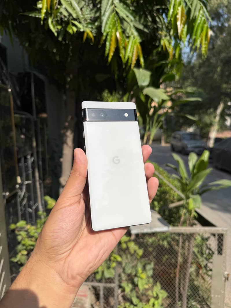 Google Pixel 6a 1